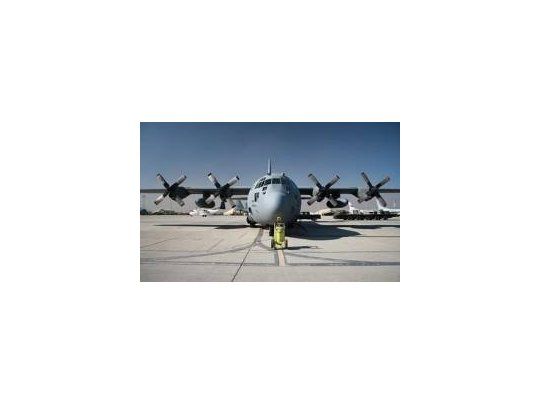 Había ocho miembros de tripulación a bordo del avión.