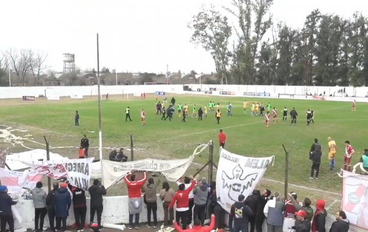 murio el hincha de lujan de 18 anos que habia sido baleado el domingo por barras de alem