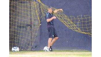 Martín Palermo y la red. Un romance que continúa hasta fin del Clausura y que podrá tener un nuevo capítulo el domingo ante River.