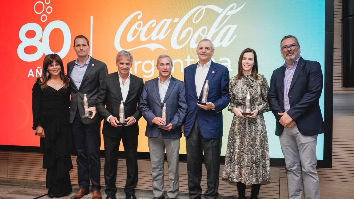 Coca-Cola celebrates its 80th anniversary in Argentina