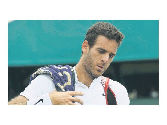 FUNDIDO. “Delpo” sumó 6 horas y 39 minutos en su regreso a Wimbledon después de tres años y notó el cansancio.