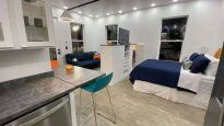 Cómo es la casa de 37 metros cuadrados en la que vive Elon Musk.