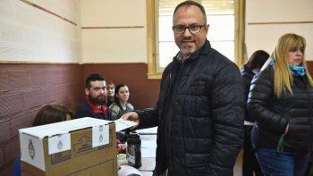 El intendente de 3 de Febrero, Diego Valenzuela, fue uno de los cambiemitas que logró revertir el resultado de las PASO, imponiéndose sobre el peronista Juan Debandi.
