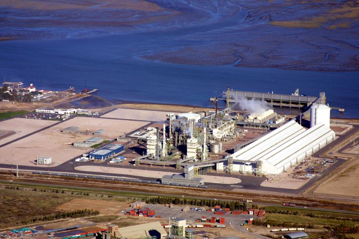 Profertil tiene su planta en Bah&iacute;a Blanca. Abastece casi el 60% del consumo interno de urea.