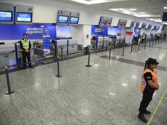 Gremios aeronáuticos anunciaron medidas.