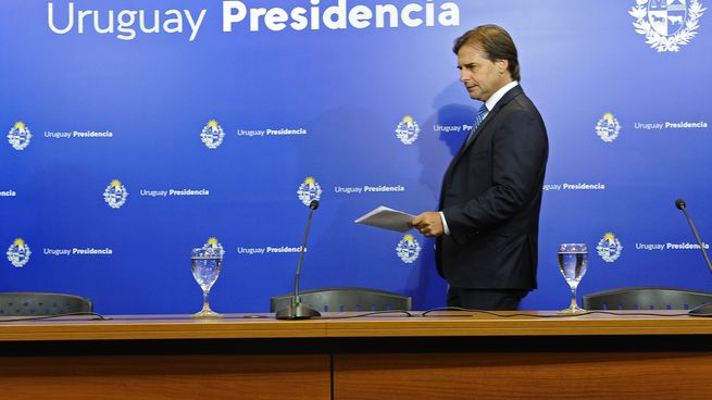 El presidente Luis Lacalle Pou es más optimista sobre la realización del Mundial 2030.