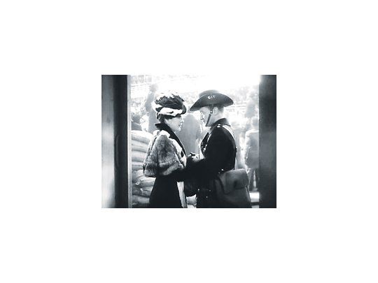 Una escena de «Cabalgata», de Frank Lloyd, cuyo Oscar a mejor película sale a subasta junto a otros para clásicos como «El Ciudadano», «Lo mejor de nuestra vida» y «Cumbres borrascosas».