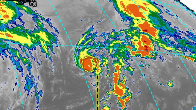 Isaac ya es huracán categoría 1, pero muy lejos de México.