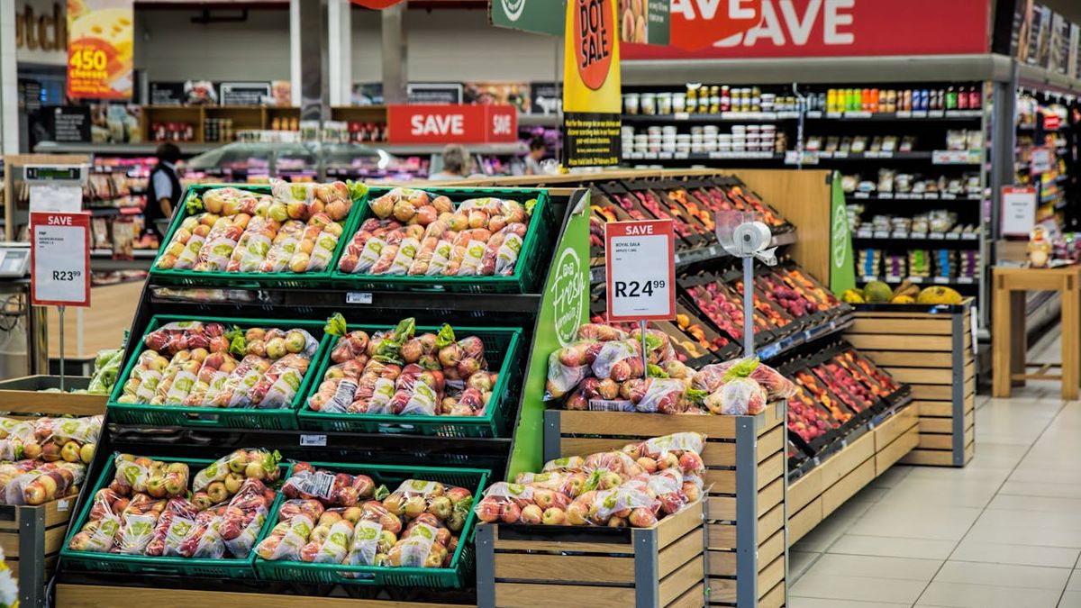 Inflation rose less than expected and the expectations of a rate cut in September grow