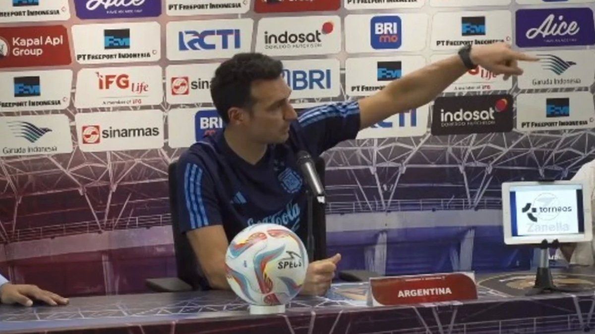 Scaloni asked to change the translator in the middle of the conference and the funny moment went viral