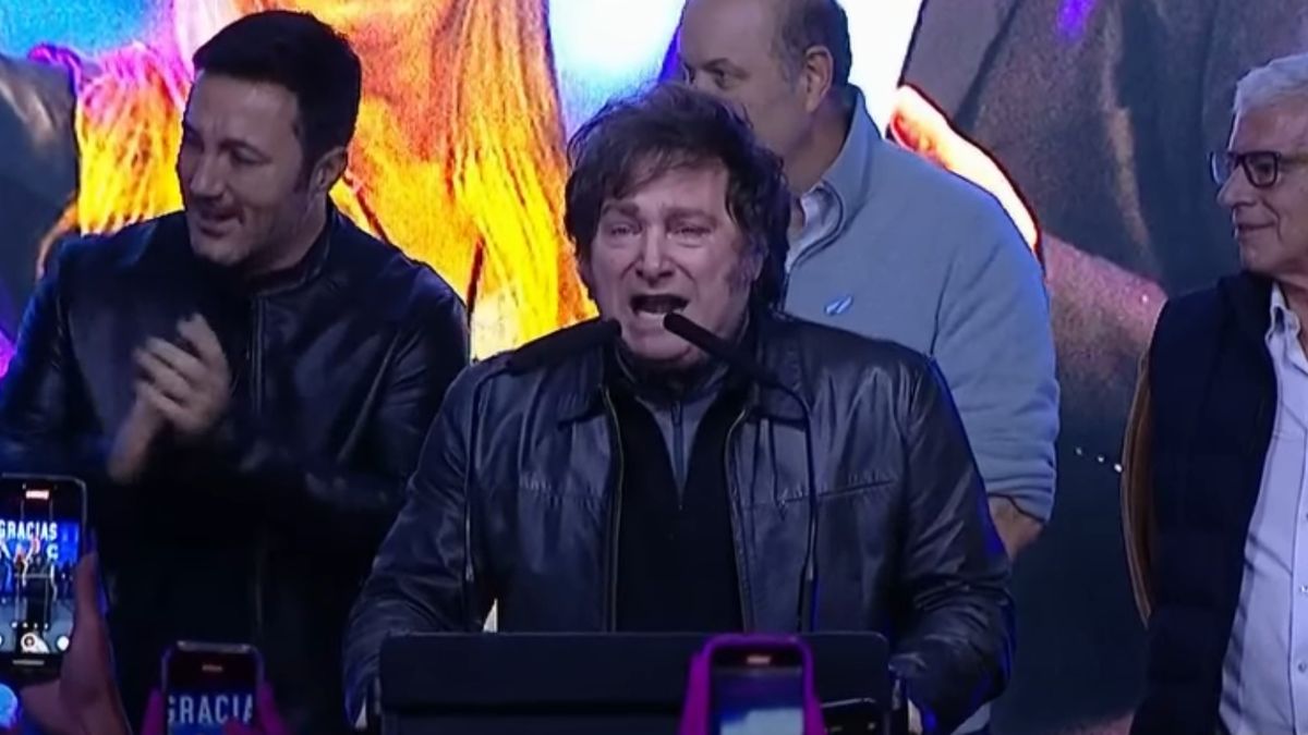 Javier Milei desbancó a Macri como jefe del antiperonismo y LLA conquistó la Ciudad con un discurso nacional