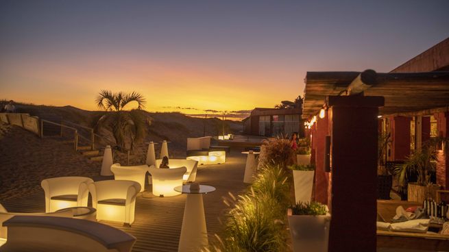 Tío Tom Arenas ofrece una experiencia all inclusive para los turistas en Punta del Este.