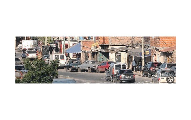 Incautan 35 kilos de marihuana en Villa Zavaleta