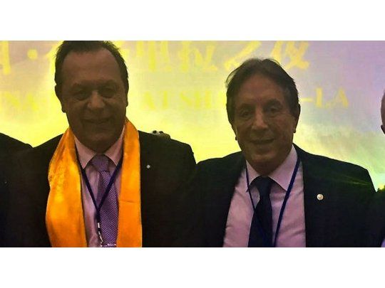 Gustavo Santos (izq.) y Oscar Ghezzi, durante la XXII Asamblea General de la OMT.