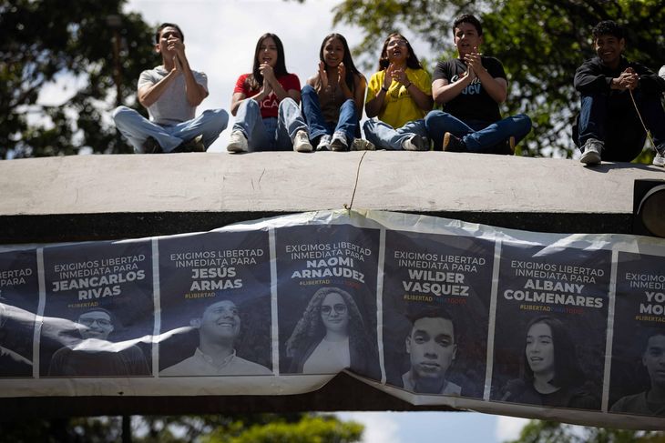 Dirigentes estudiantiles exigieron la liberación de más de 200 jóvenes detenidos por motivos políticos. Dirigentes estudiantiles exigieron la liberación de más de 200 jóvenes detenidos por motivos políticos.
