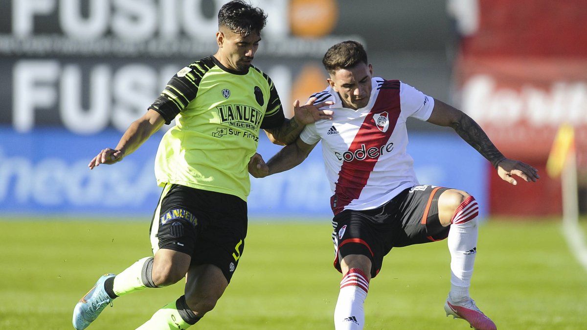 River, decimated by injuries, visits Barracas Central: schedule, TV and formations
