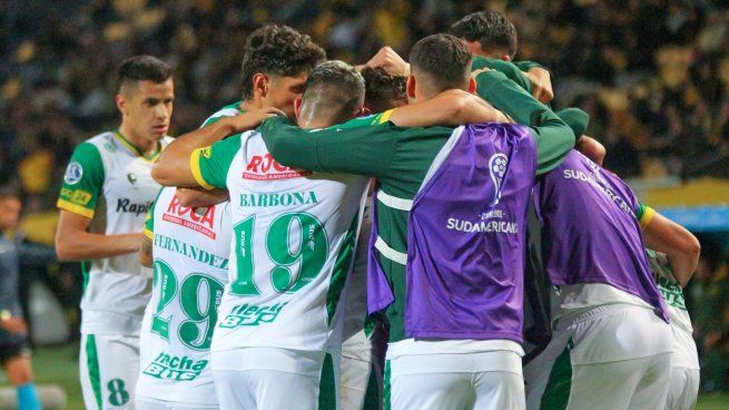Puntero. Defensa y Justicia goleó a Peñarol y quedó puntero en el Grupo F de la Copa Sudamericana.