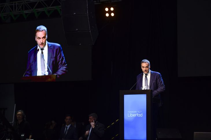 Manuel Adorni. Manuel Adorni.