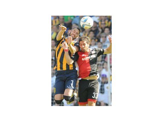 Rosario Central y Newell´s pensaron más en que no les marquen antes que en convertir.
