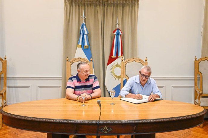 Zamora signed an agreement with his pair of Villa María in order to establish a framework of reciprocal cooperation in security and tourism. Zamora signed an agreement with his pair of Villa María in order to establish a framework of reciprocal cooperation in security and tourism.