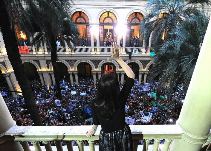 Militantes coparon los patios internos de la Rosada (foto 1)