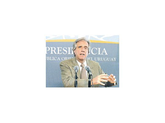 Tabaré Vázquez anunció ayer oficialmente desde Montevideo que en 12 meses tendrá un acuerdo comercial con EE.UU., pero con un alcance menor para no tener problemas políticos con sus socios del Mercosur.
