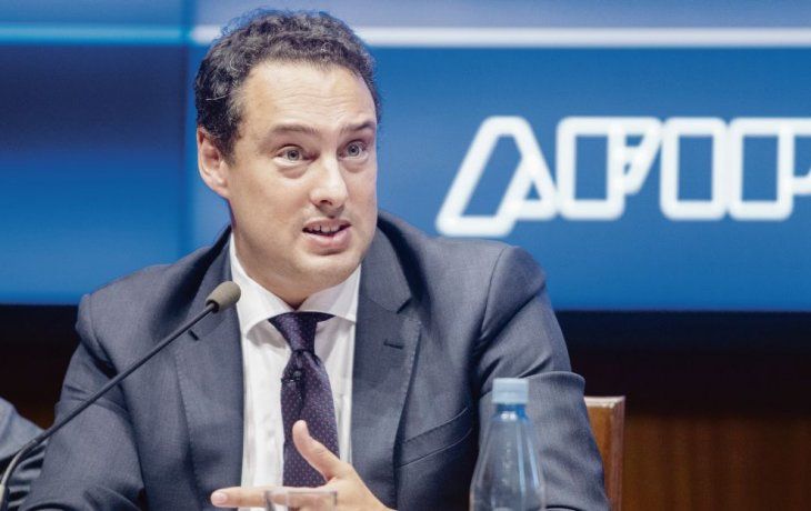 La recaudación de impuestos de Argentina subió un 53,4% interanual en julio al totalizar 450.909,8 millones de pesos (unos 10.274 millones de dólares), informó el jueves la Administración Federal de Ingresos Públicos (AFIP).