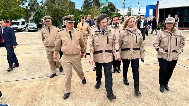 Javier Milei recibió al buque Cutter James de la Guardia Costera de EEUU