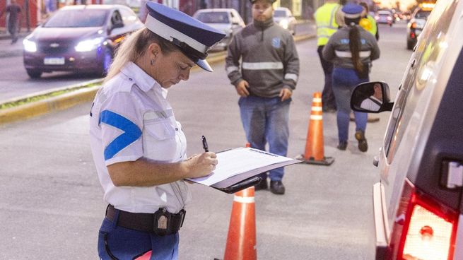El Municipio de San Isidro suspendió las fotomultas por 180 días y reforzó los controles de tránsito en avenidas clave del distrito.