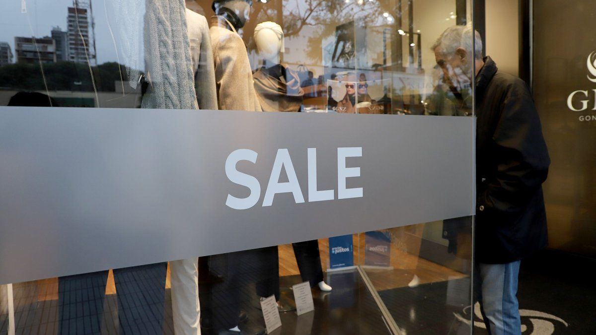 SME retail sales rose 3.7% per year in April