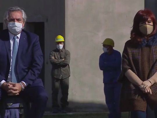 ALBERTO FERNÁNDEZ Y CRISTINA FERNÁNDEZ DE KIRCHNER.png