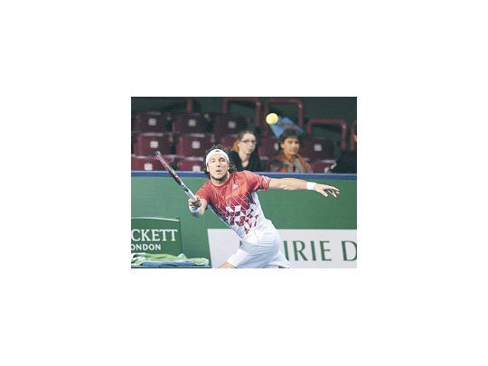 Fue un debut sin fisuras el de Mónaco en el torneo parisino. Hoy buscará prolongarlo ante el local Simon, quien jugará sus últimas fichas por ingresar al Masters de Londres.