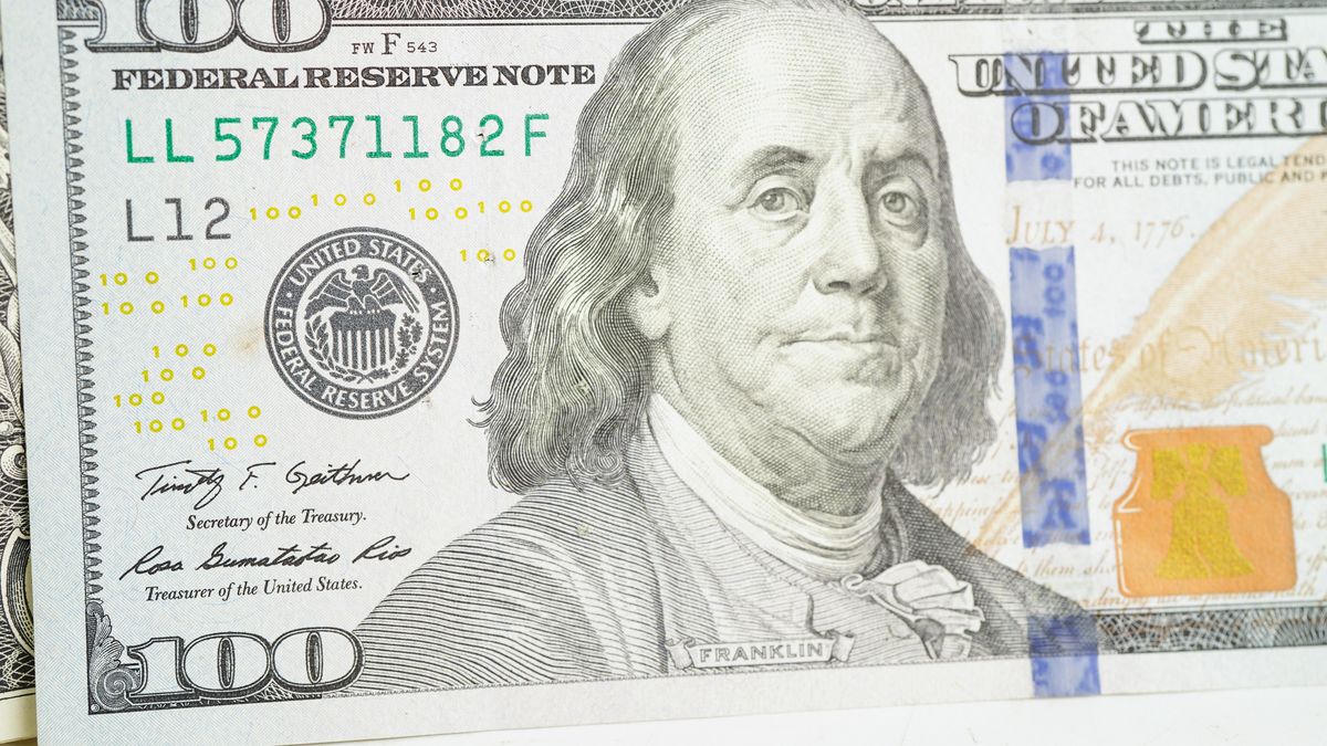 Dólar global cae 0,12% ante incertidumbre en Medio Oriente