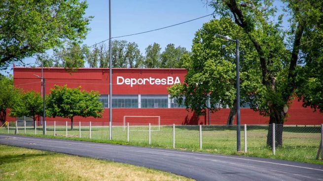 A una familia que quiere ir al Parque Sarmiento le aumentamos la entrada y a Battaglia que tiene la concesión del Parque no le cambiamos el contrato. Es raro, denunció Valdés.