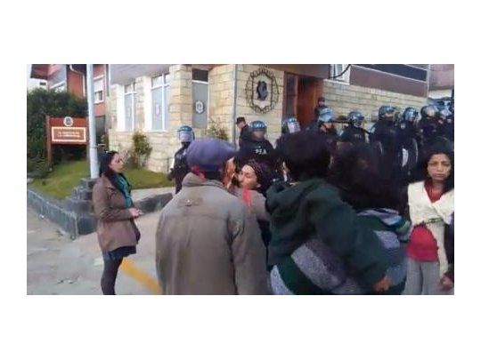 Desalojo en comunidad mapuche en Bariloche: liberaron a las mujeres y niños detenidos