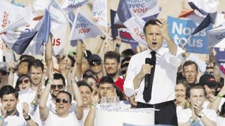 ACTIVO. Emmanuel Macron concurrió a Marsella para consolidar sus chances de reelección ante la candidata presidencial de la extrema derecha, Marine Le Pen.