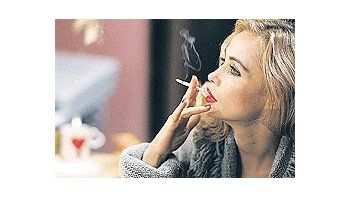 ámbito.com | Emmanuelle Beart, un rostro deslumbrante al que, en este caso, suma también notablescondiciones de cantante.