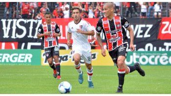 Newell´s venció a Chacarita en Rosario.