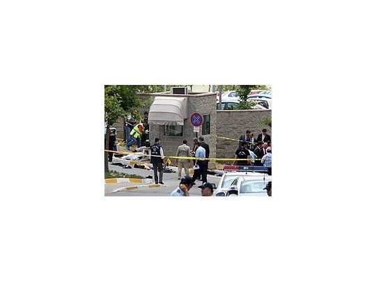 Turquía: ataque frente a consulado de EEUU deja seis muertos