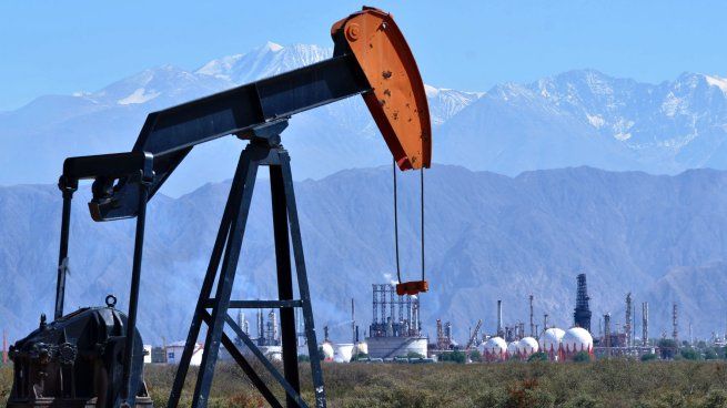 El petróleo se derrumbó pese al ataque de Estados Unidos a Irán el pasado sábado.