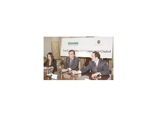 Políticos delgrupo PampaSur avanzanen generar unespacio parael sectoragropecuario.