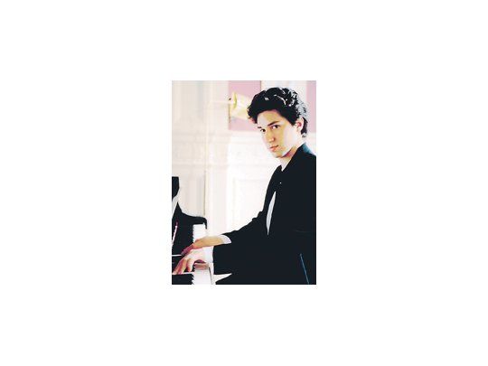 Sergio Tiempo: «Hoy en día todo es intercambiable, los directores no suelen trabajar muchos años con la misma orquesta, y así es imposible que haya un sonido característico».