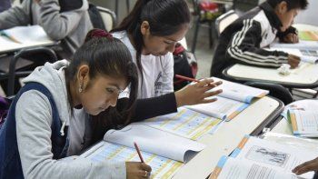 El programa Egresar, proyecta tu futuro tiene previsto dar becas de 5.000 pesos.