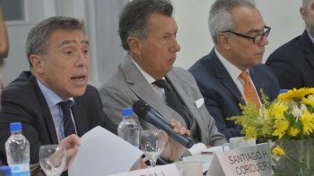expertos debatieron sobre el rol de las redes sociales en campanas electorales