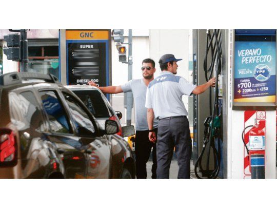 Delantera. La lleva YPF con subas. El resto, la sigue desde hoy.