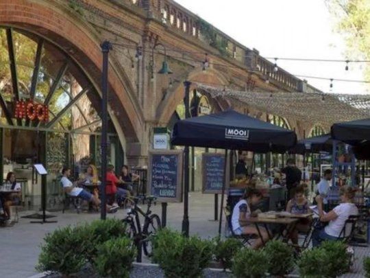 La adjudicación del Paseo de la Infanta, en Dorreo y Libertador, incluyó la explotación de 15 locales comerciales, como&nbsp;bares, cervecerías, heladerías o hamburgueserías.