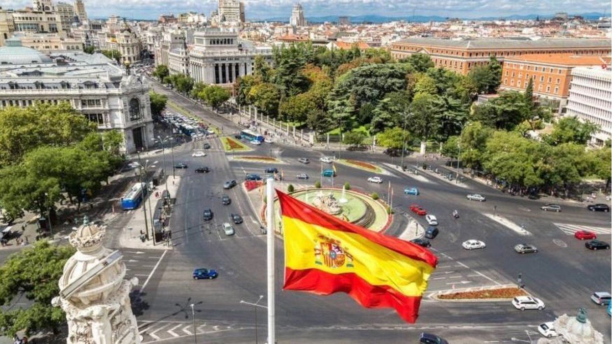 Emigrar: entra en vigencia la Ley de Nietos en España