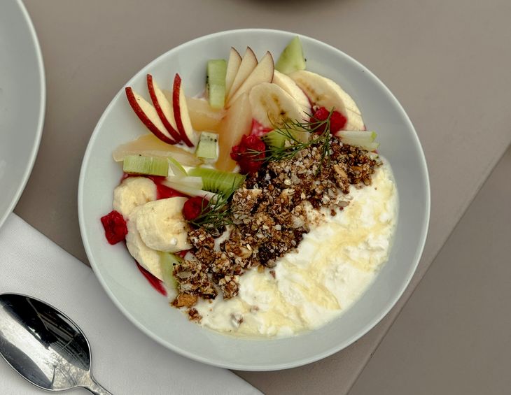 Dirección: Comodoro Pedro Zanni 351, Puerto Retiro. Dirección: Comodoro Pedro Zanni 351, Puerto Retiro.