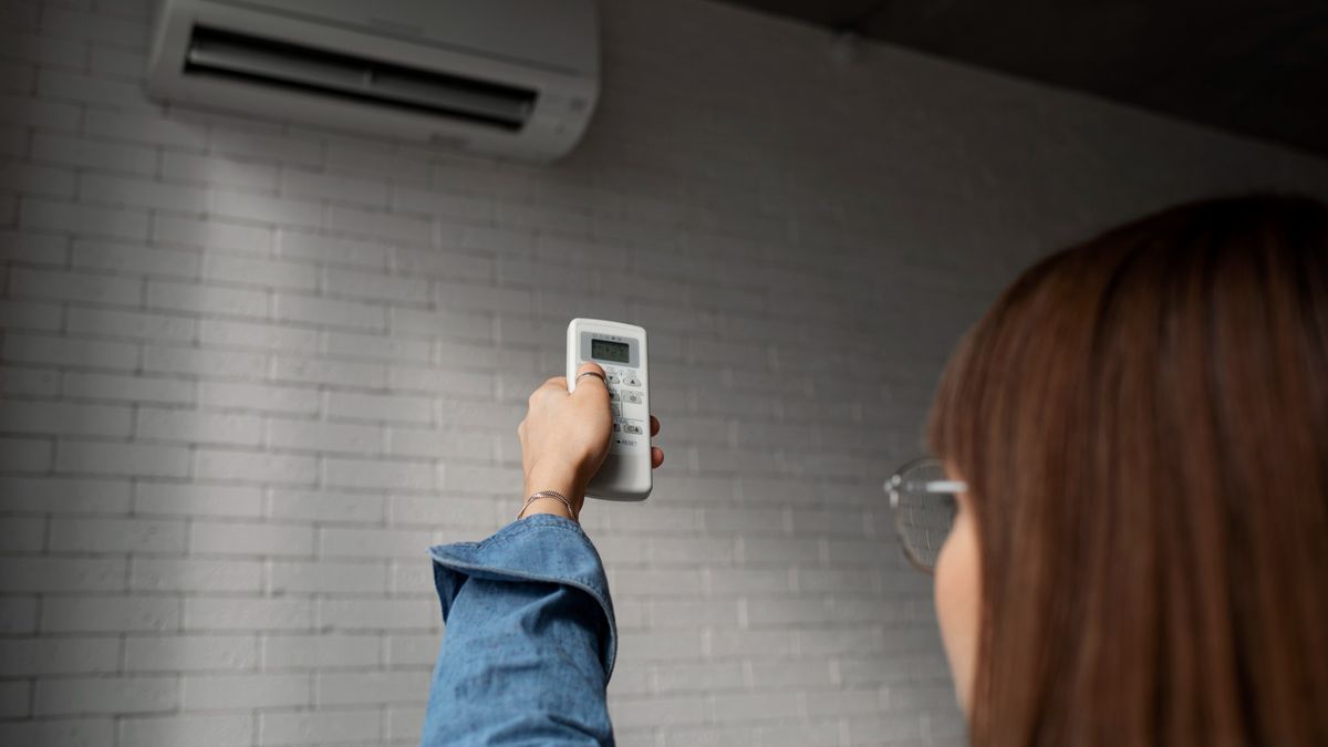 Is it better to turn it off and turn it on or leave it?