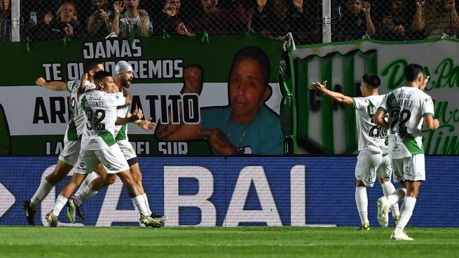 Salvado. Banfield ganó en tiempo adicionado y mantiene la categoría.&nbsp;